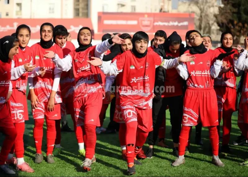 ستاره زنان پرسپولیس: الگویم ناصر حجازی است